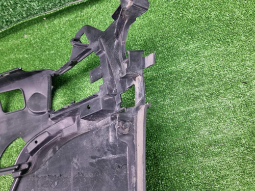 Кронштейн переднего бампера RH BMW 5er G30 (20-23)