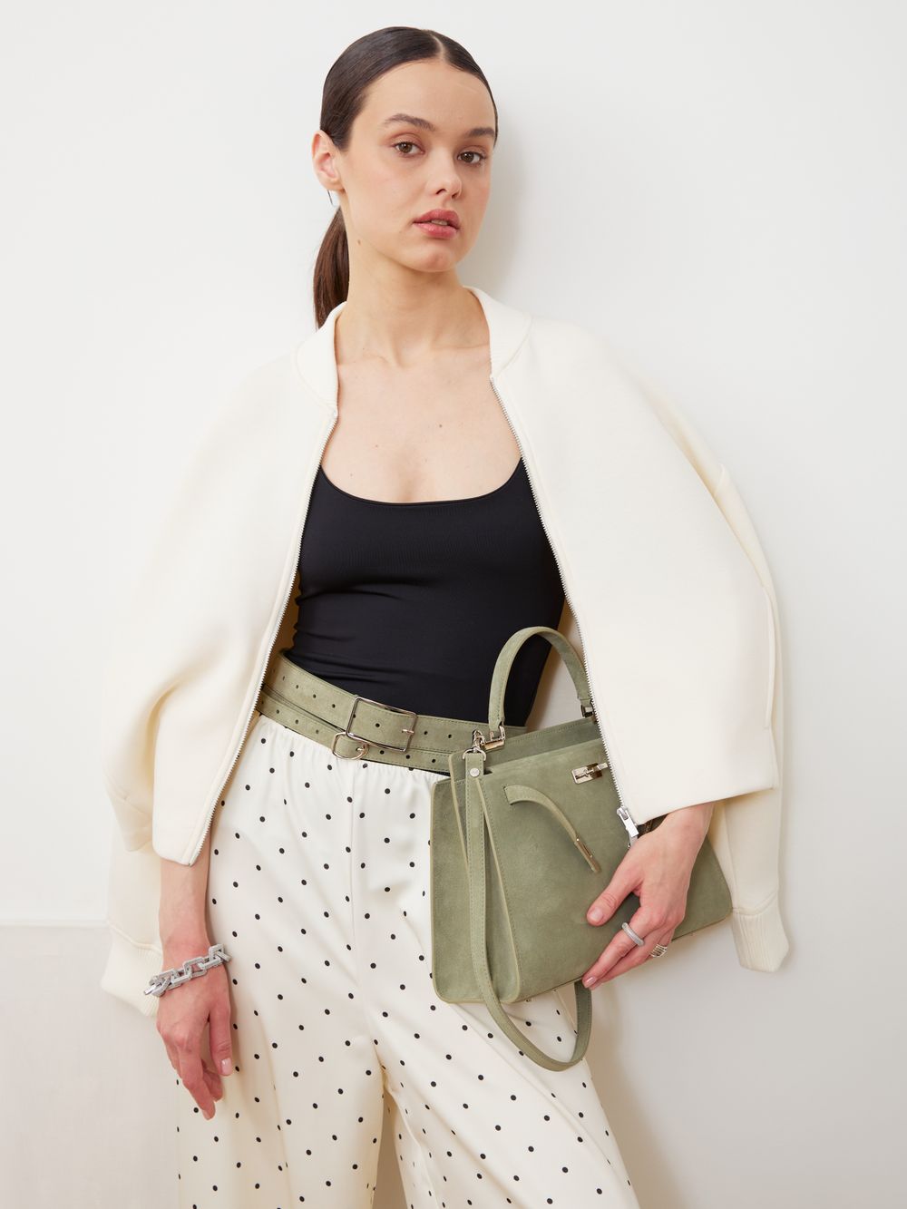 БАЗОВЫЙ ТОНКИЙ РЕМЕНЬ С МЯТОЙ ПРЯЖКОЙ ЗАМША ФИСТАШКОВЫЙ