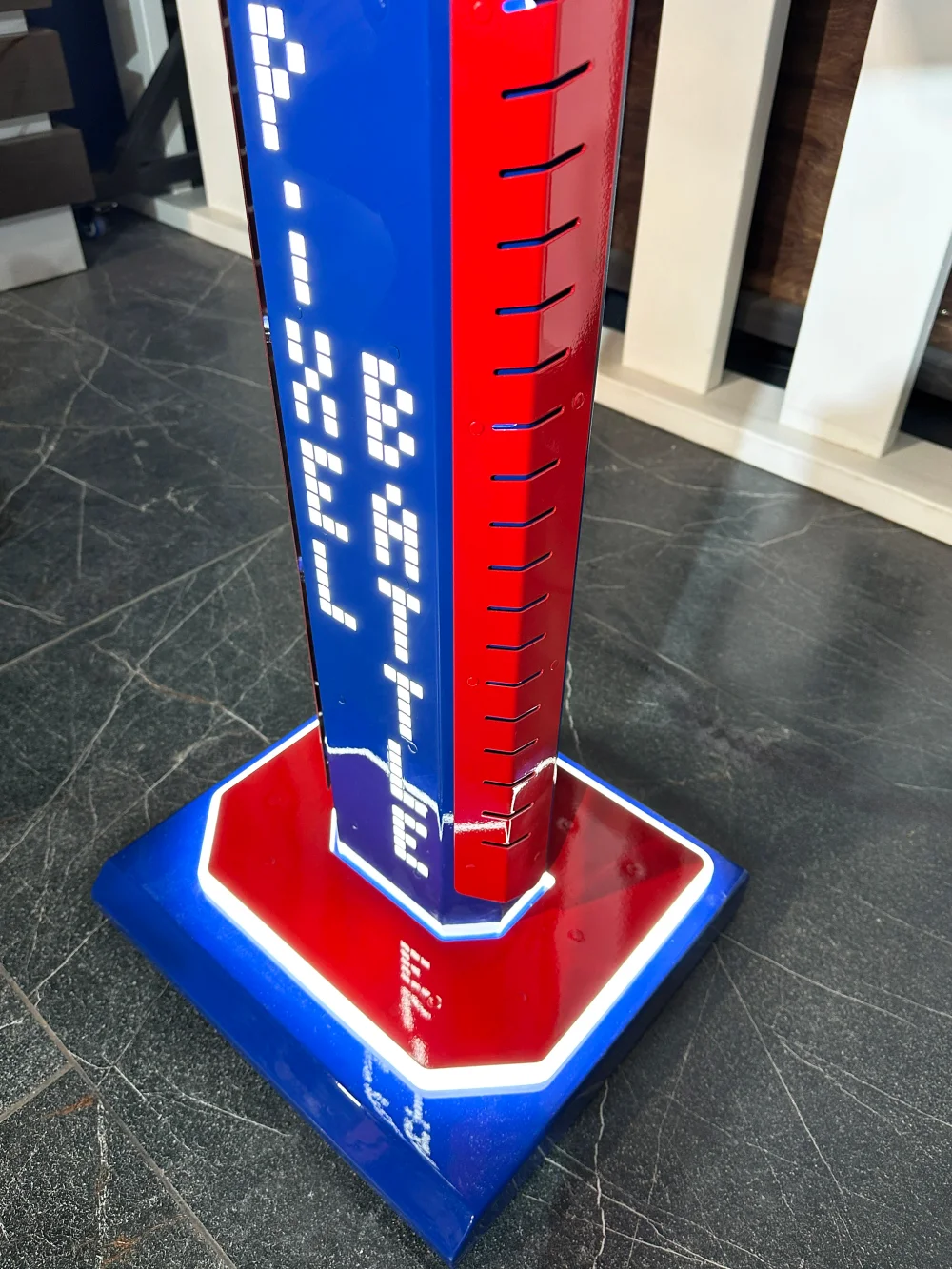 Металлическая стойка для Арены Pixel Battle