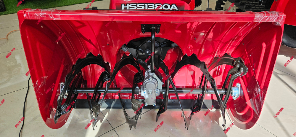 Снегоуборщик Honda HSS 1380 A ETD (RR)