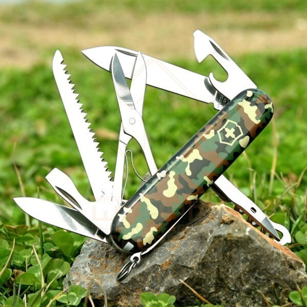 Нож многофункциональный Victorinox Huntsman 91 мм, Woodland