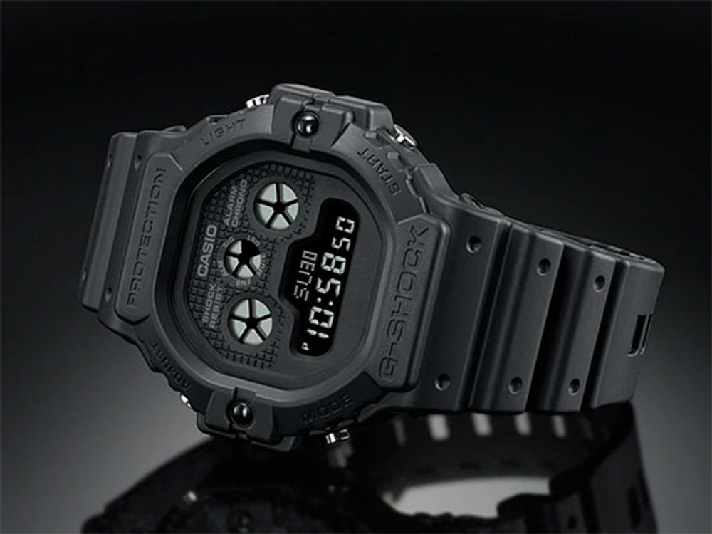 Часы Casio DW-5900BB-1E