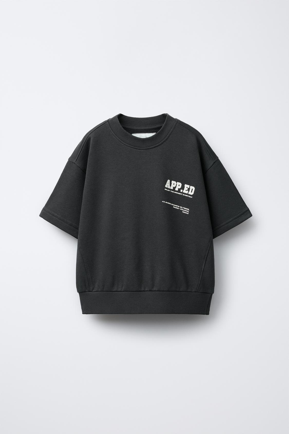 ZARA КОМПЛЕКТ ИЗ ТОЛСТОВКИ С КОРОТКИМИ РУКАВАМИ И БРЮК-ДЖОГГЕРОВ С ТЕКСТОМ, АНТРАЦИТОВО-СЕРЫЙ