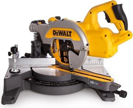 Пила торцовочная аккумуляторная DeWALT DCS 777 N FLEXVOLT, бесщеточная, без АКБ и З/У DCS777N-XJ