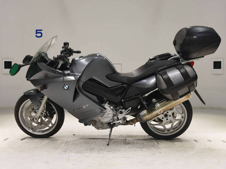 BMW F800ST