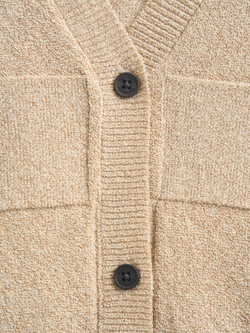 Жилет вязаный