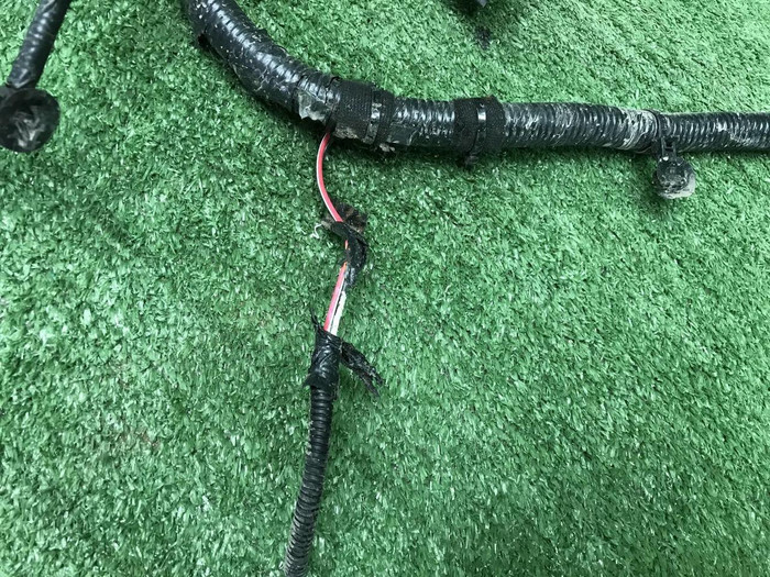 Проводка моторного отсека Geely Okavango (23-нв)