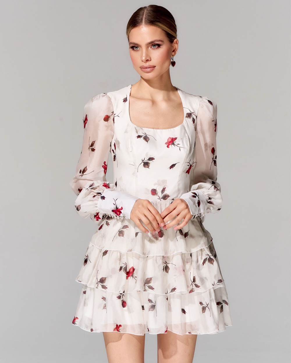 Платье длины мини из 100% шелка