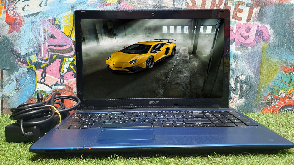 Ноутбук Acer i3/4Gb/GT 520M 1Gb