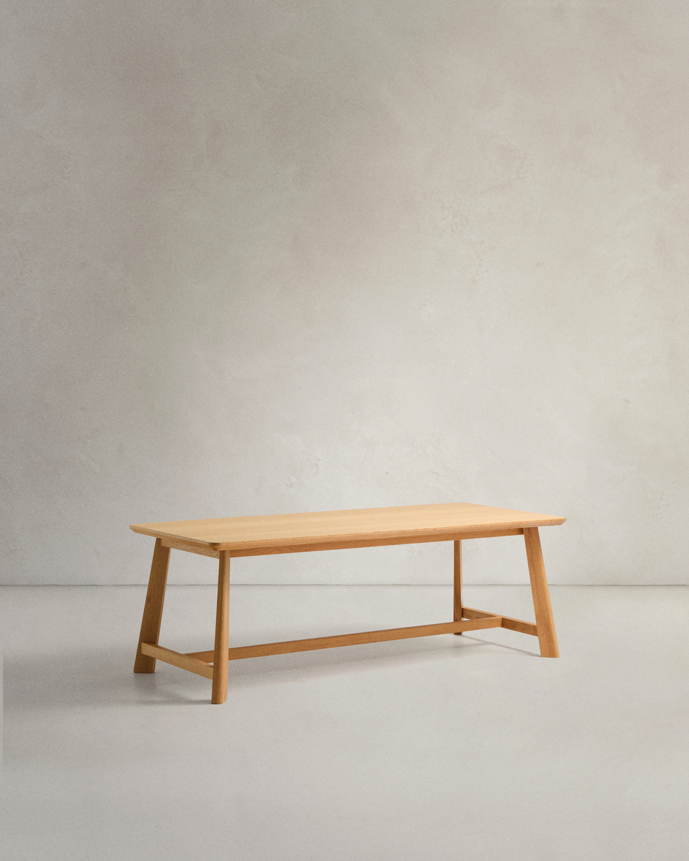 Стол Idun из шпона и массива дуба с натуральной отделкой 200x100см