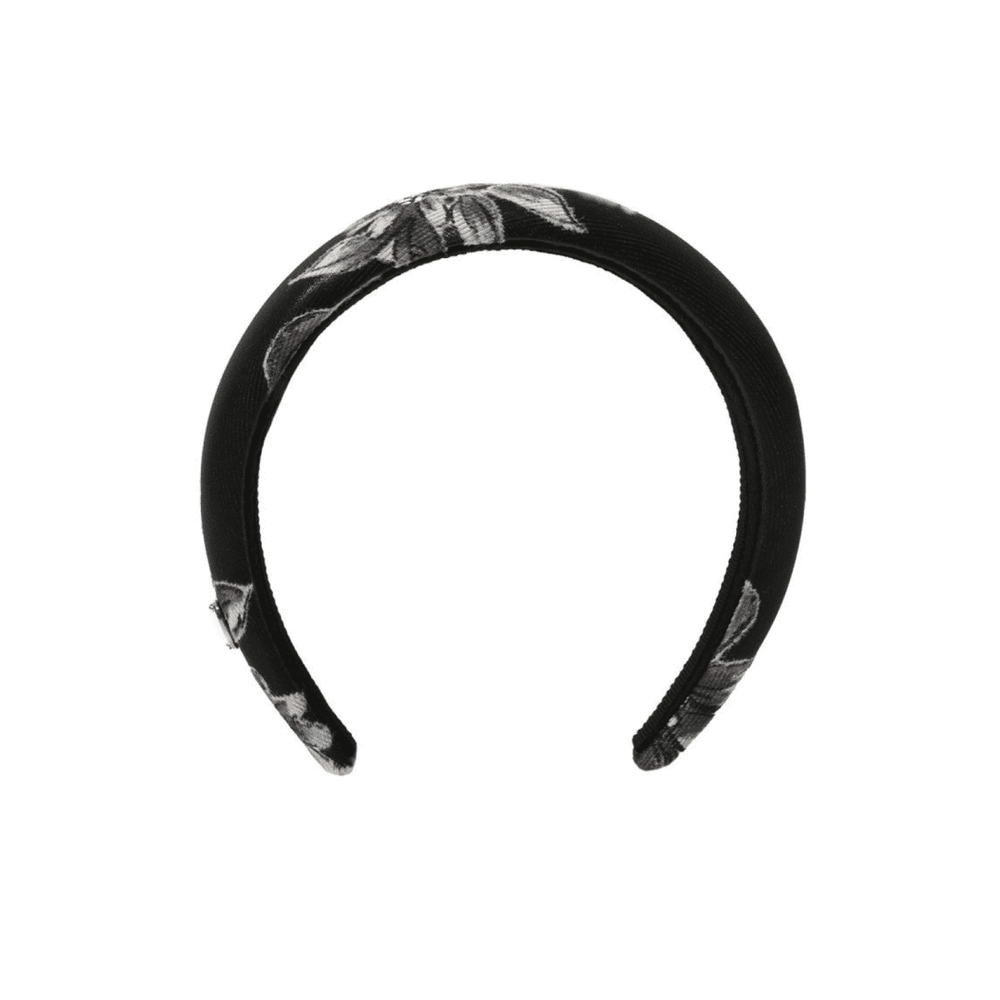 Ободок объемный с белыми цветами