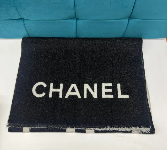 Женский кашемировый шарф Chanel чёрно-белый