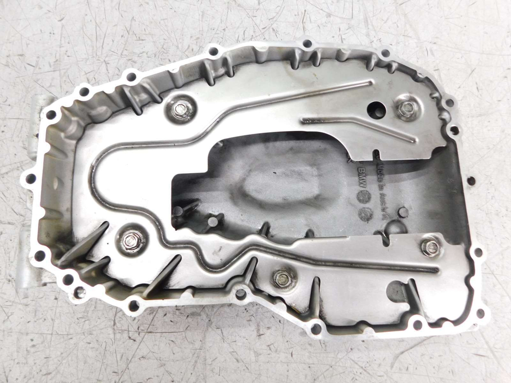 Поддон BMW F800S .