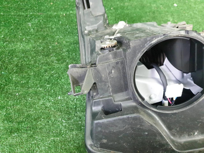 Фара левая Lexus GX 2 URJ150 (2013-2019) LED