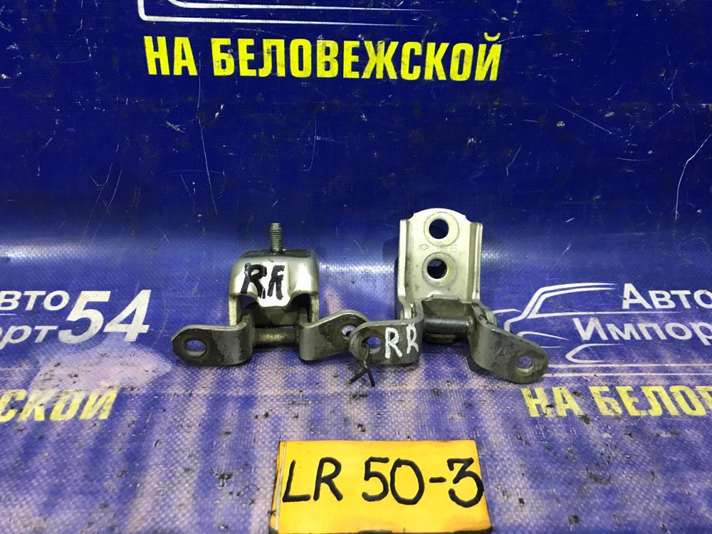 Петля двери задней правой NISSAN TERRANO 1999