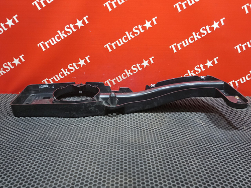 Накладка динамика правая