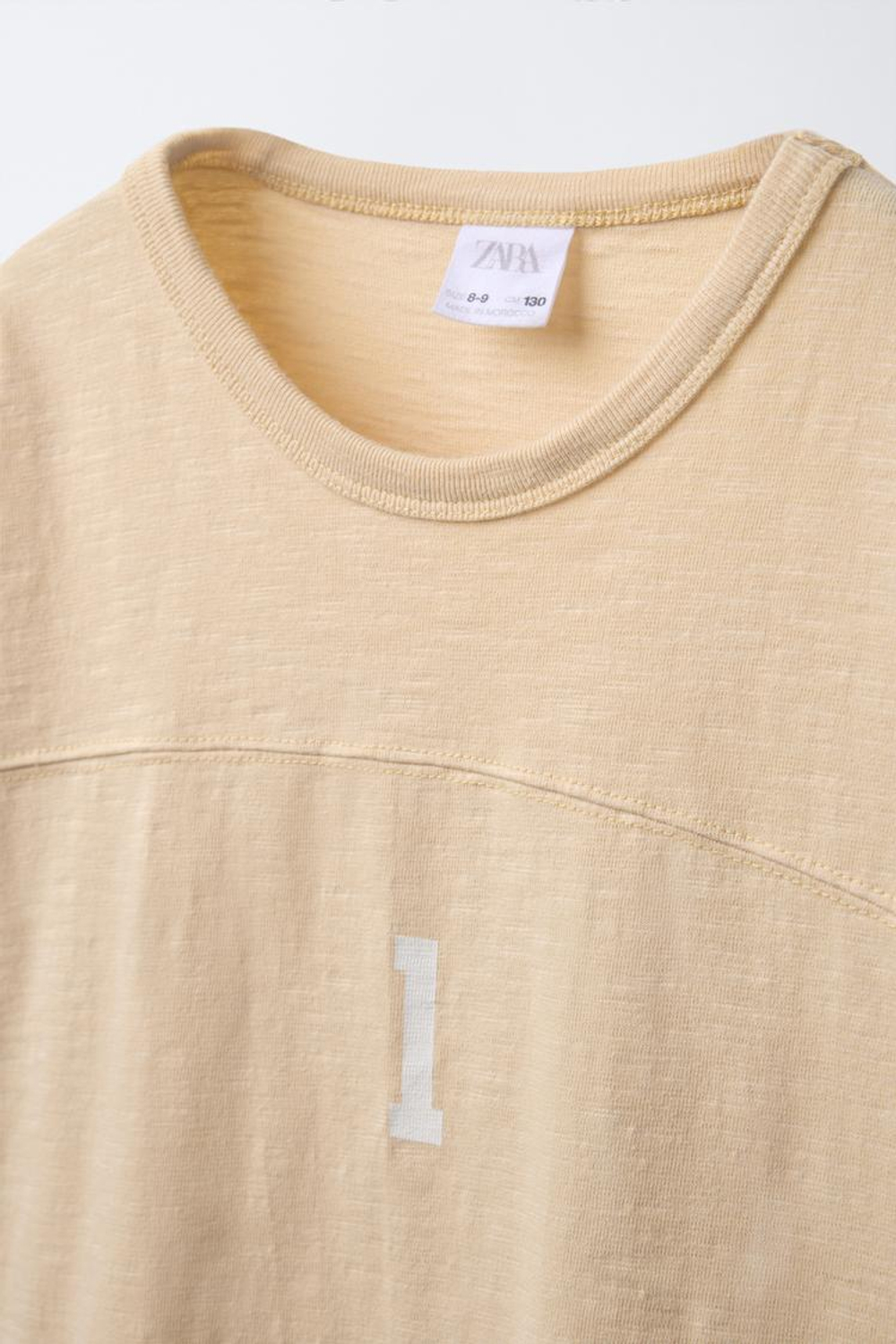 ZARA ФУТБОЛКА С НАШИВКАМИ, ЖЕЛТЫЙ