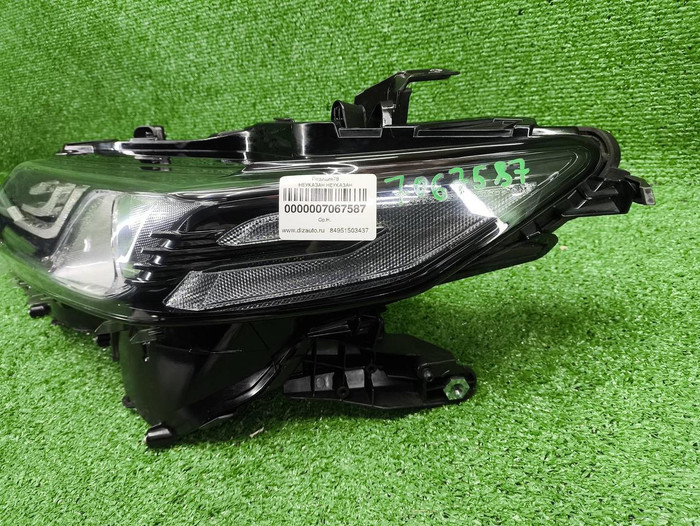 Фара левая Toyota Camry xv70 (2020-н.в.) LED Black