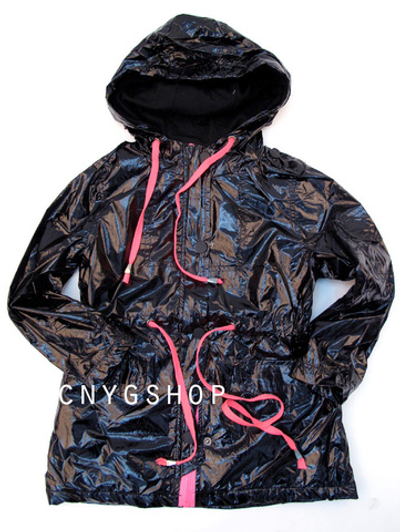 Ветровка детская с надписью-аппликацией на спине