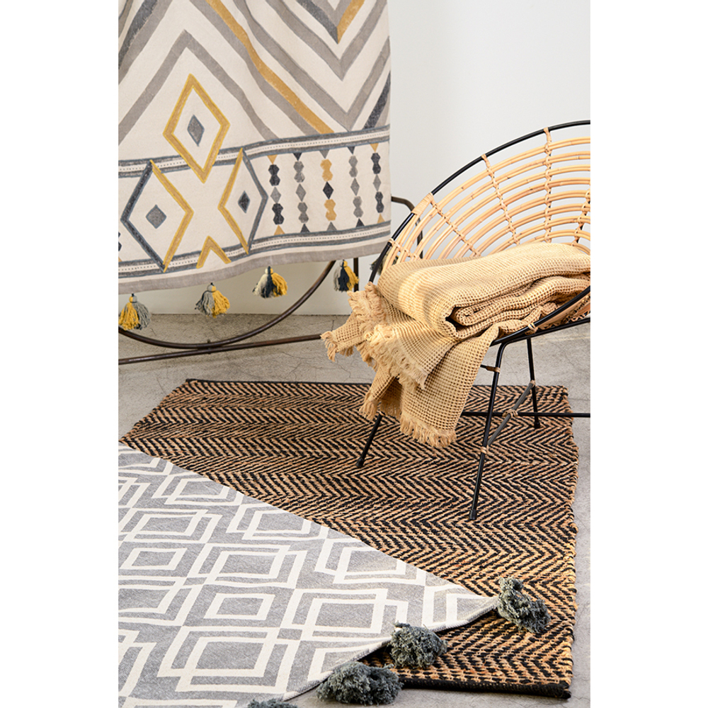 Ковер из хлопка с контрастным узором и кисточками из коллекции ethnic, 70х160 см