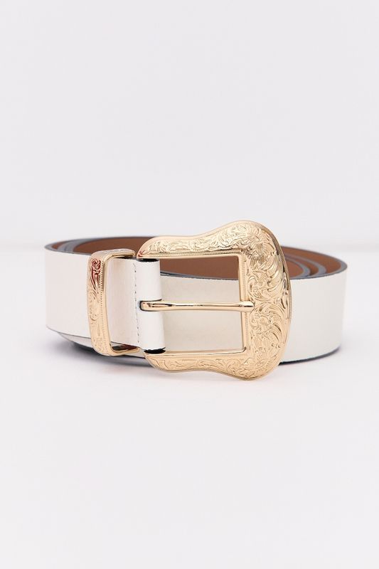 Ремень из кожи под рептилию, с фигурной пряжкой, молочный