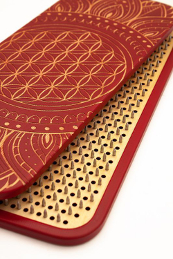 Доска садху Ом на мандале алюминиевые гвозди