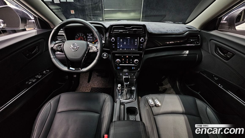KG Mobility (Ssangyong) Very New Tivoli Бензин 1.5 2WD (11.2020)