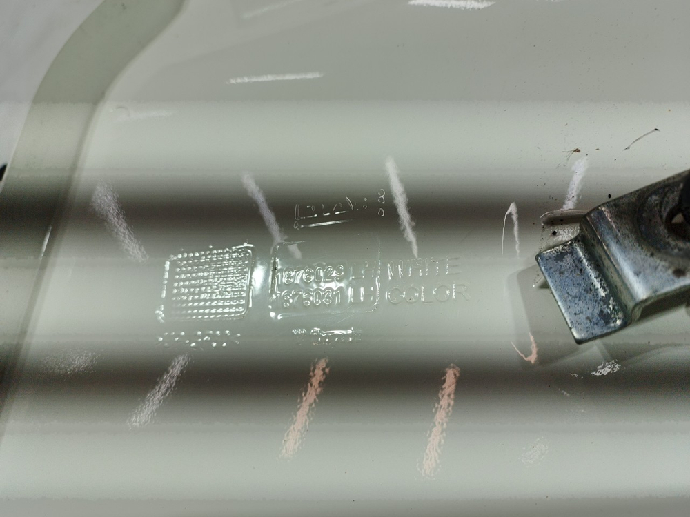 Спойлер кабины боковой левый 2018г.