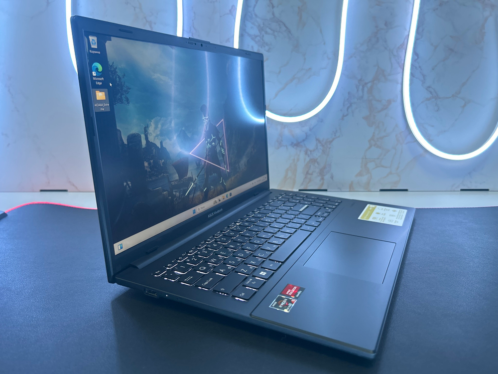 Ноутбук ASUS VivoBook E1504FA-BQ038W (90NB0ZR2-M00L50) 15.6"/AMD Ryzen 5 7520U/RAM 8 GB/SSD 512 GB/AMD Radeon/1920x1080/IPS/Windows 11/Подсветка кл-ры:LED/черный