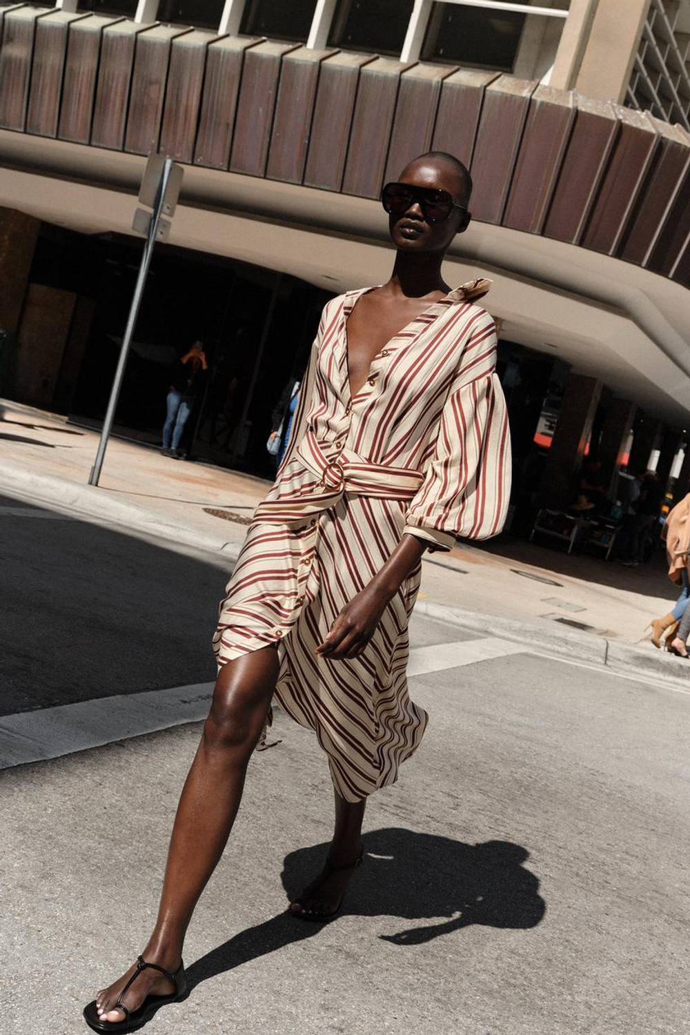 ZARA ПЛАТЬЕ МИДИ В ПОЛОСКУ С РЕМНЕМ, ЭКРЮ/ГРАНАТОВЫЙ