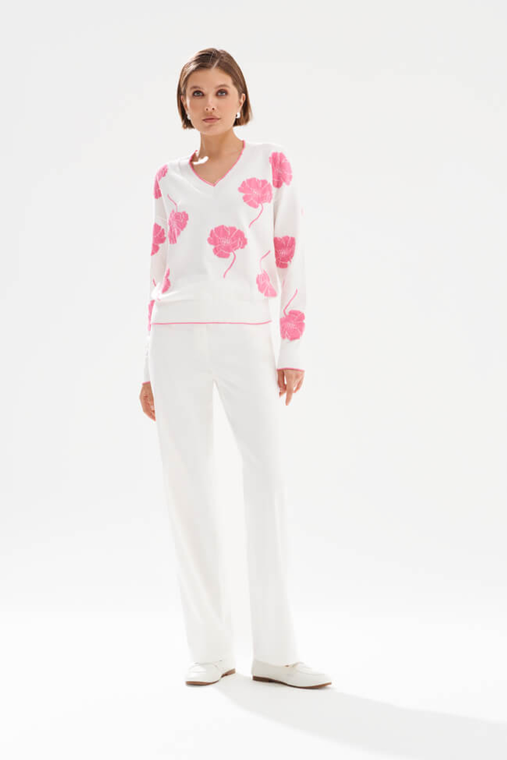 23532 Пуловер женский (молочный)