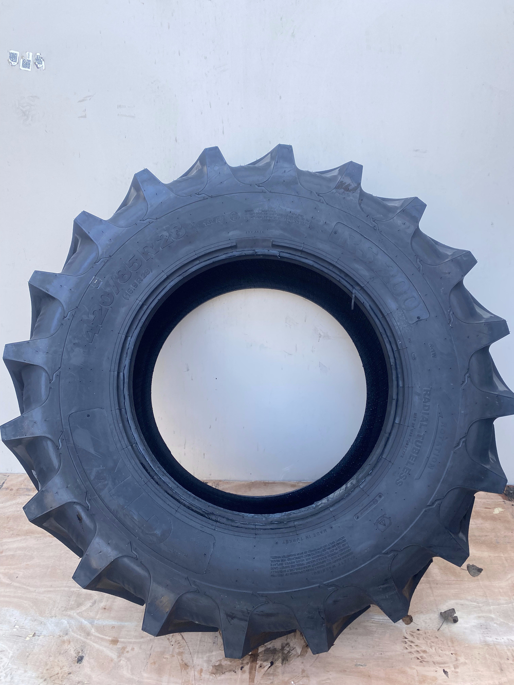 Сельскохозяйственная шина 420/85 R28 RS200 TL 139/136