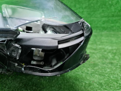 Битая Фара правая Geely Coolray (19-23) галоген