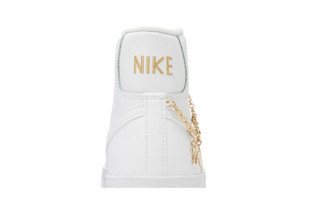 Кроссовки Nike Blazer '77 Lx "Lucky Charms" (Женская размерная сетка)
