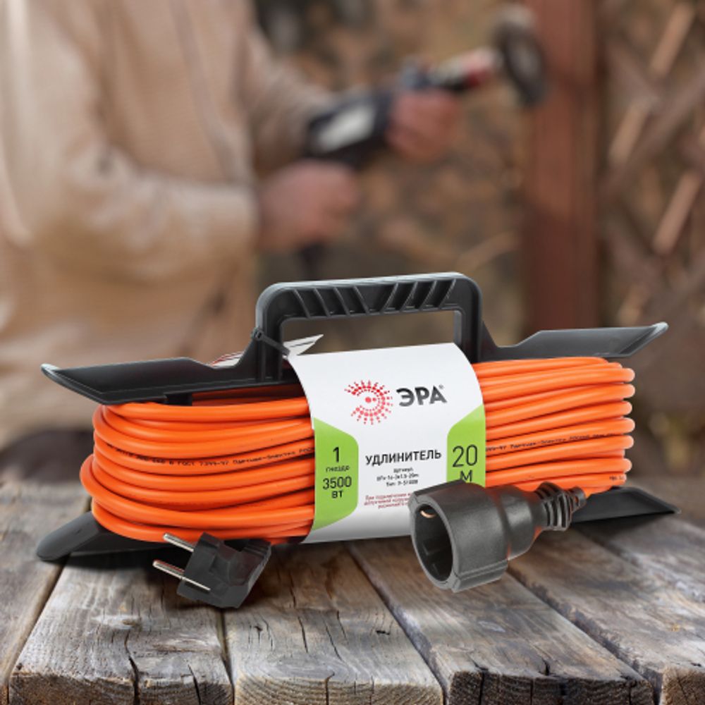 Удлинитель силовой ЭРА UFx-1e-3x1.5-20m на рамке c заземлением 1 розетка 20м ПВС 3x1.5мм2 | Силовые удлинители