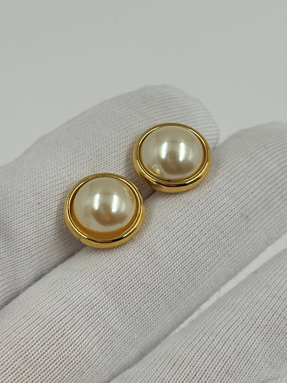 Серьги пусеты с «жемчугом»