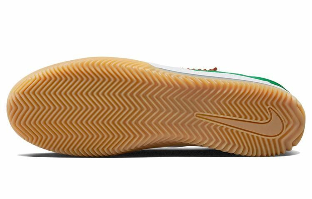 Кроссовки Nike
