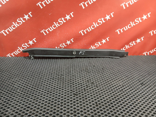 Накладка стойки лобового стекла