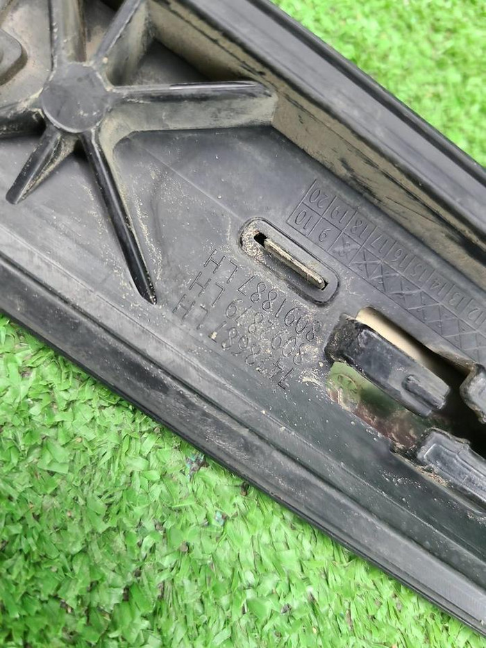 Накладка двери передняя левая BMW X7 G07 (19-нв)