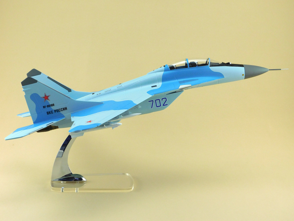 Модель самолета МиГ-35 (М1:32 ВВС России, 702)