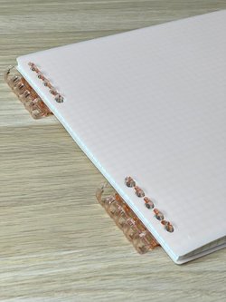 Блокнот квадратный в клетку 60л 195х210 мм розовый (8808-016)