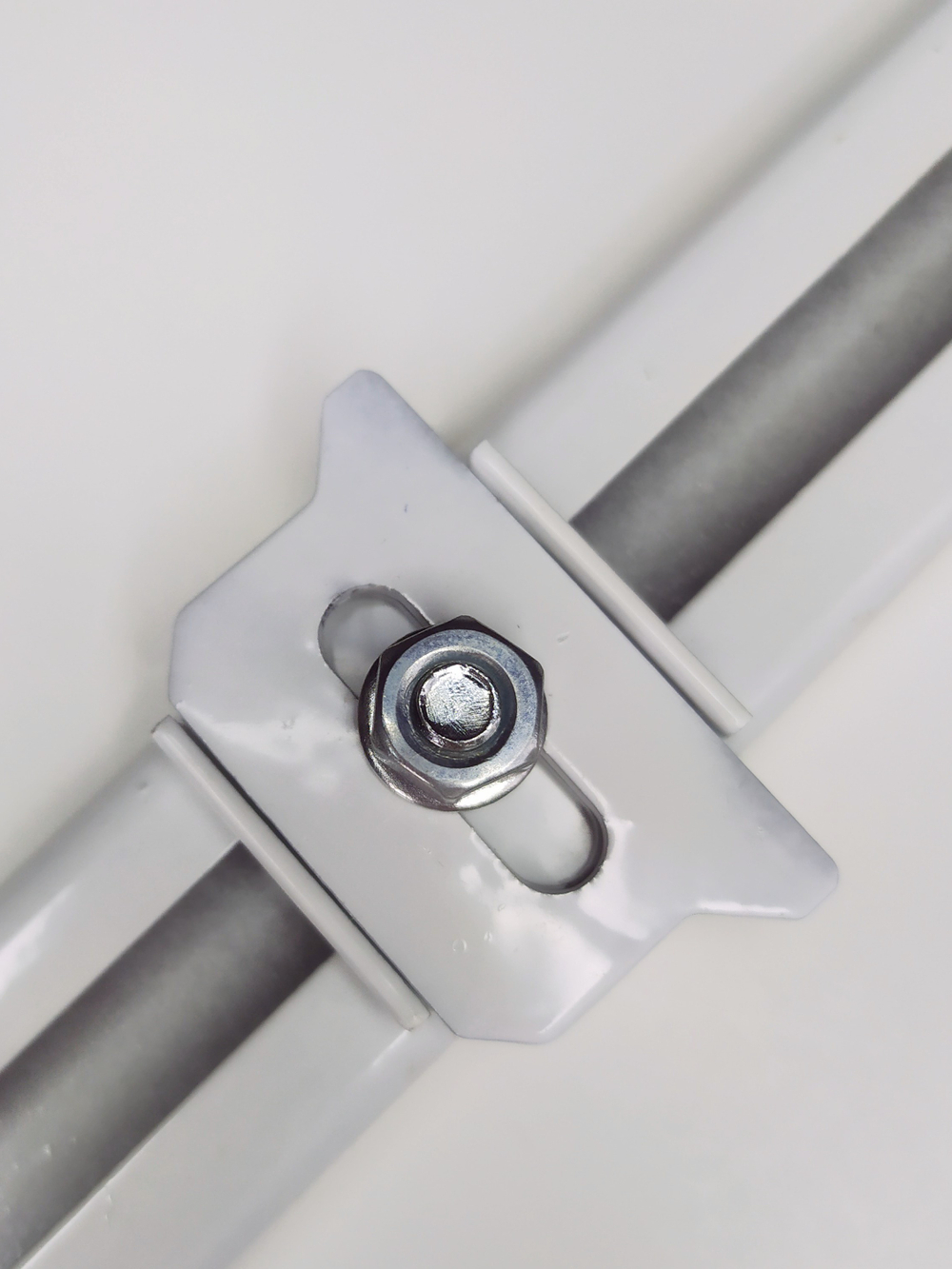 КН6.70 Кронштейн напольный регулируемый (высота стойки 700 мм). Внутреннее крепление