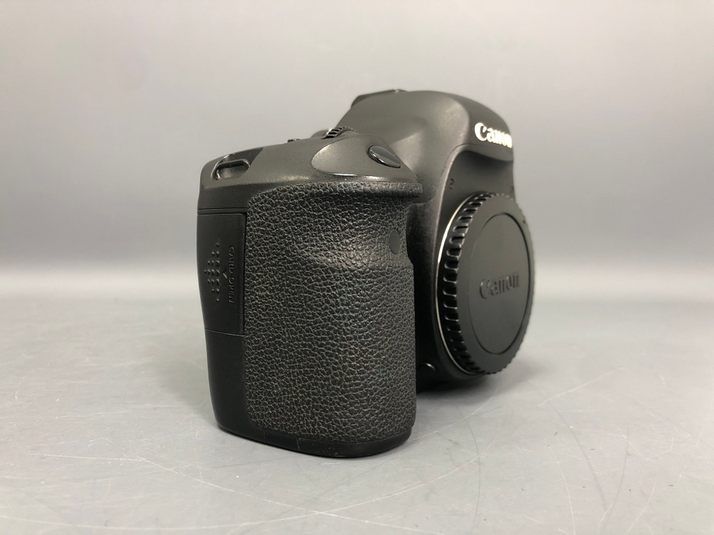 Canon EOS 6D Body (77.000 кадров)