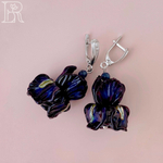 LEFIREL' Серьги серебряные женские "Ирисы" с цветами из муранского стекла / ювелирные украшения из родированного серебра 925