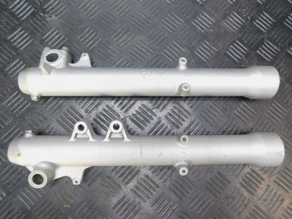 Перья вилки BMW F650 (только стаканы)