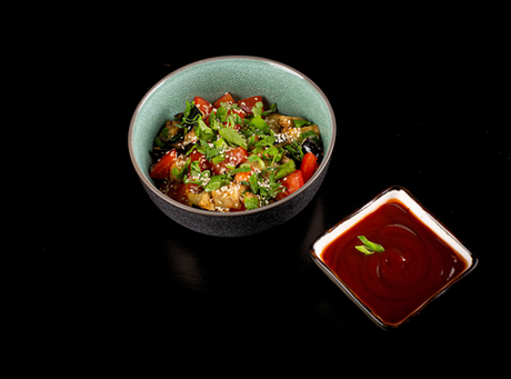 Салат с баклажанами и томатами