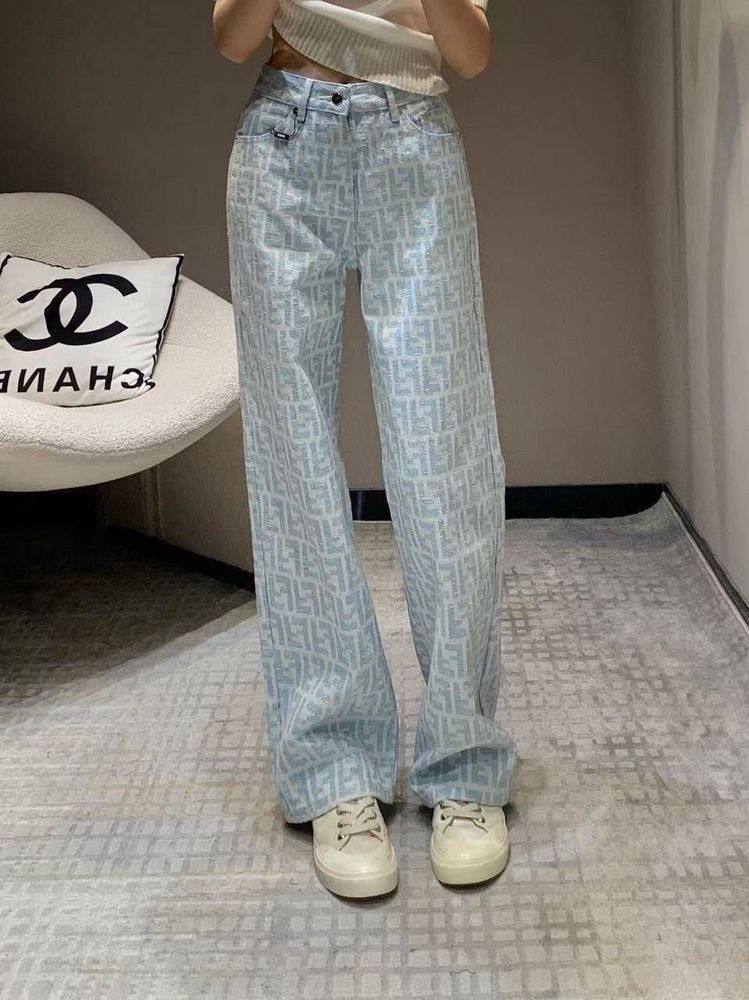 Джинсы Fendi