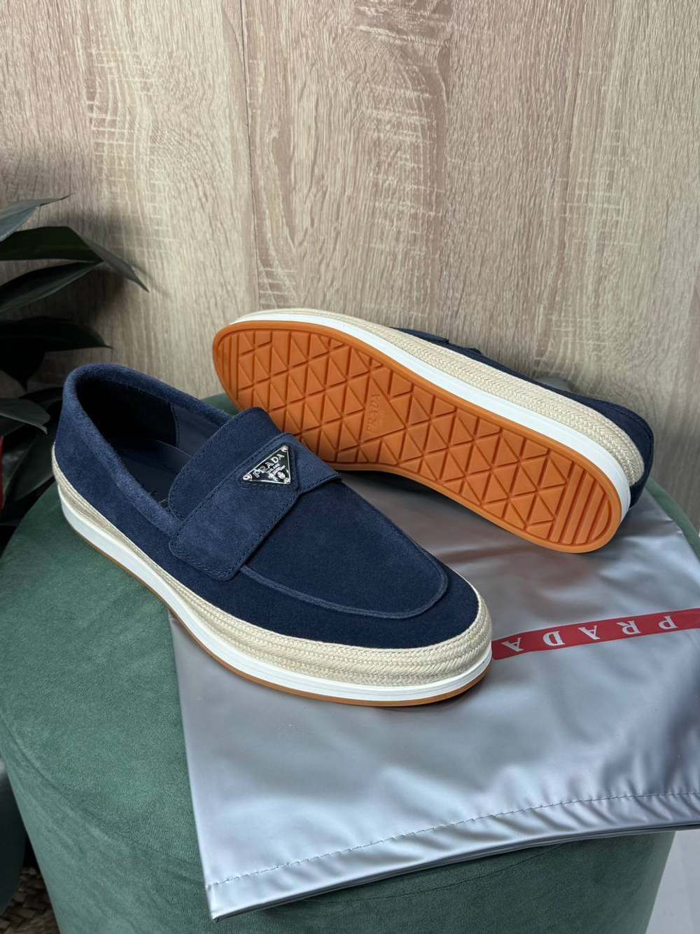 Лоферы Prada