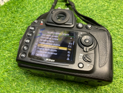 Nikon D700 (303.000 кадров)