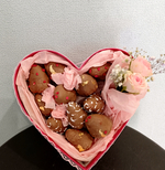 Коробочка сердечко с клубникой в шоколаде